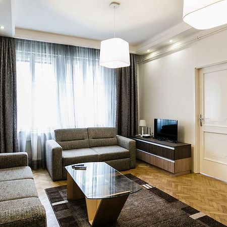 Apartment at Nagymező Budapest Kültér fotó