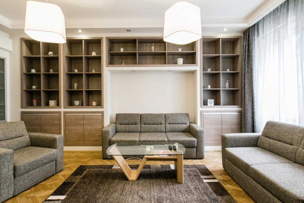 Apartment at Nagymező Budapest Kültér fotó